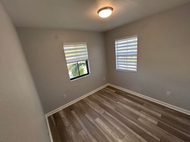 Building Photo - 4621 Belgian Ln