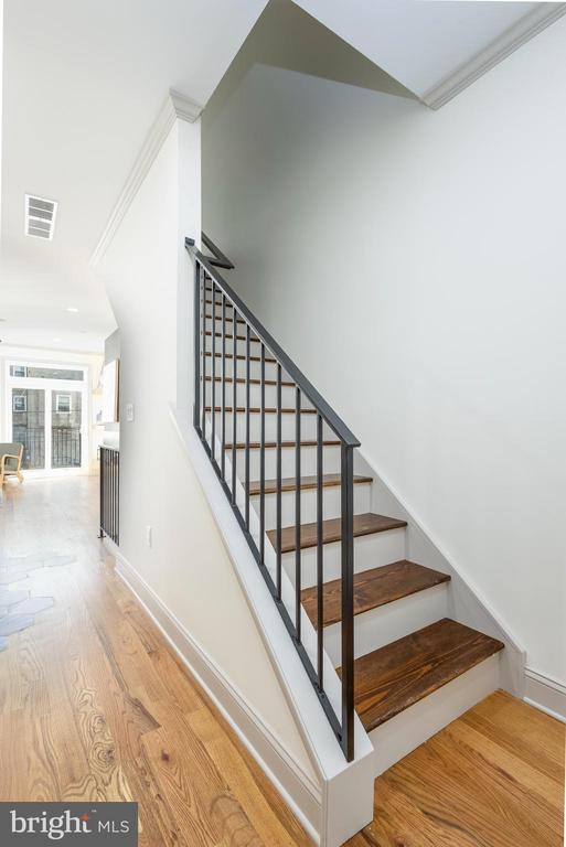 Building Photo - 3116 Clifford St