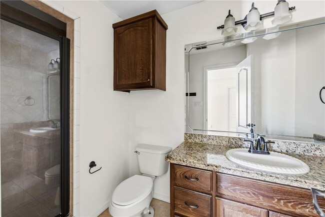 Building Photo - 14 W Fig Ave