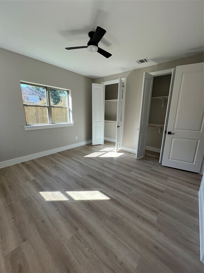 Building Photo - 20027 Venetto St