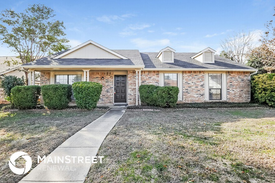 Primary Photo - 2817 Carnaby Ln