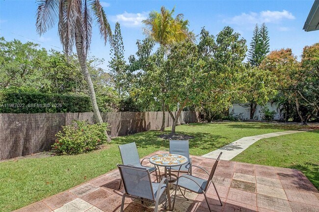 Building Photo - 7601 SW 59th Ct