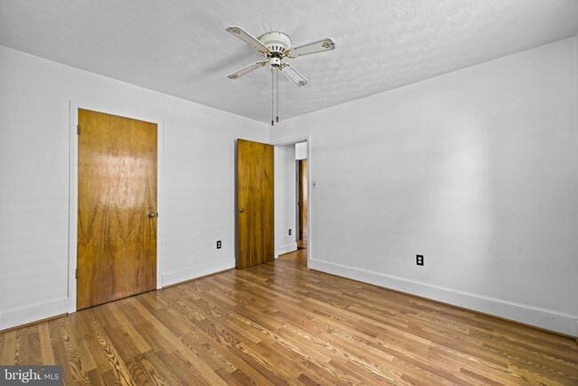 Building Photo - 2917 1st St
