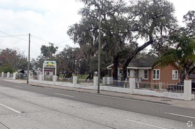 Building Photo - Easy Living Mobile Home Park