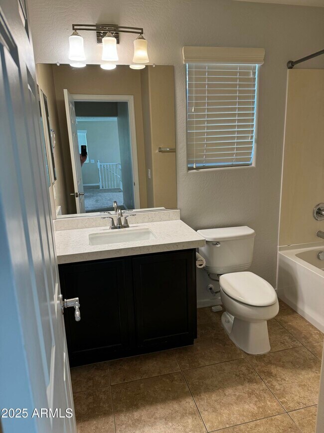 Building Photo - 11009 E Sutter Ave