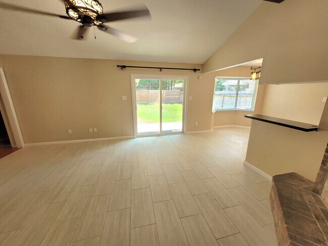 Building Photo - 22 W Broken Oak Ct