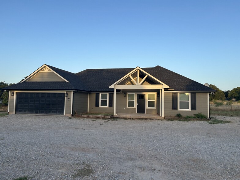Building Photo - 102 Deerfield Rd