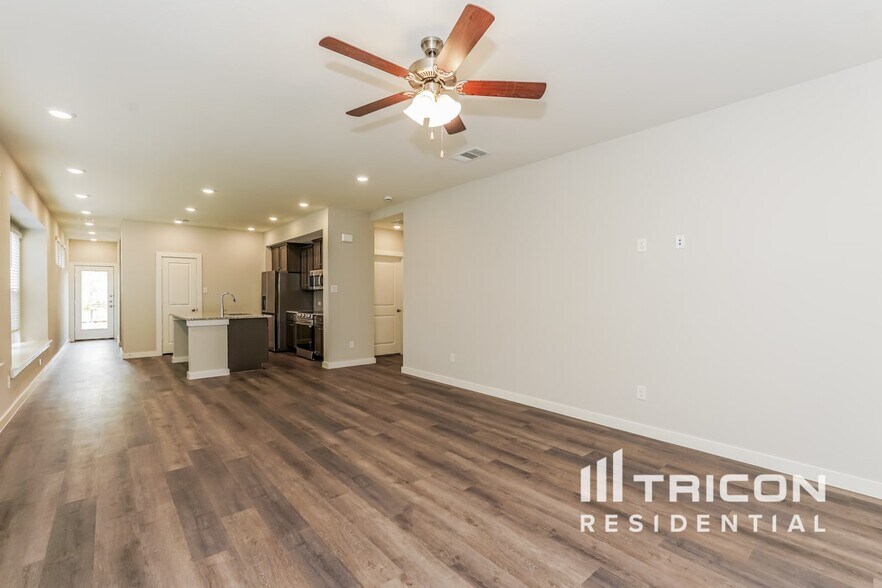 Building Photo - 2529 Dulaney Dr