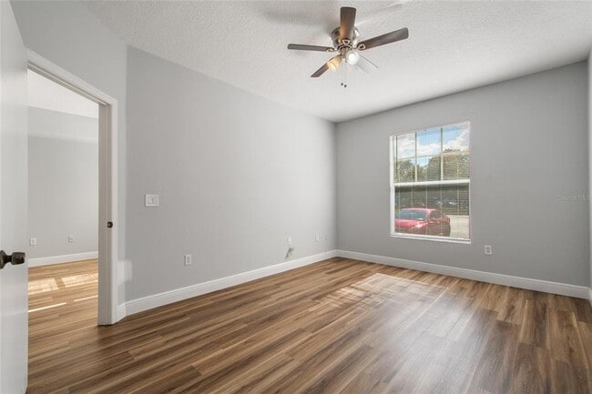 Building Photo - 5542 Metrowest Blvd