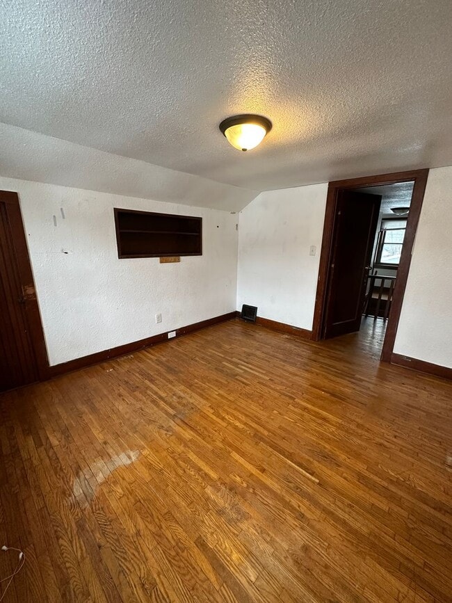 Building Photo - 725 24th St N