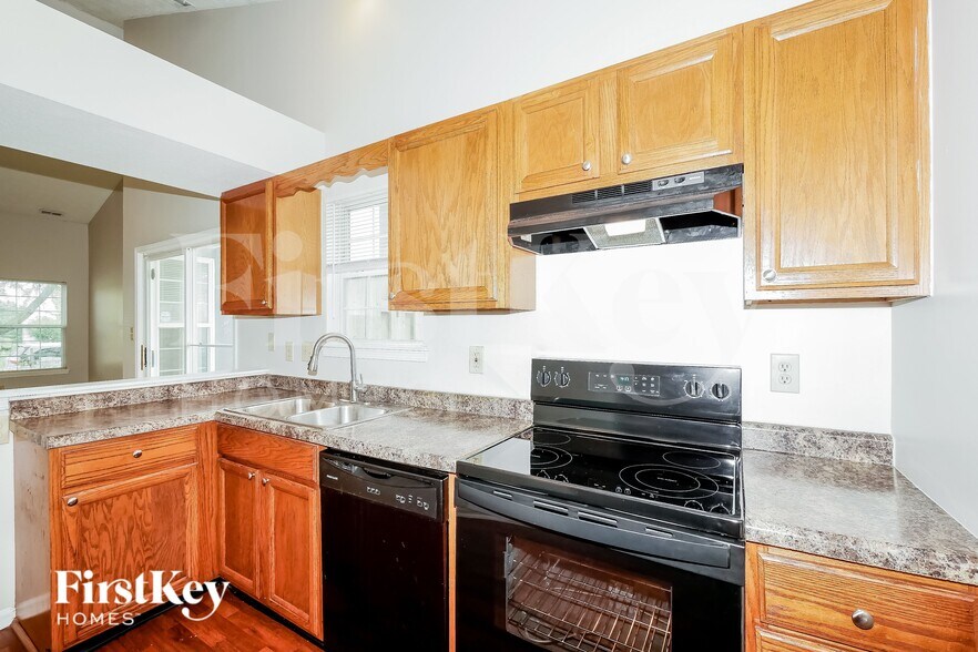 Building Photo - 6843 Owls Nest Ct