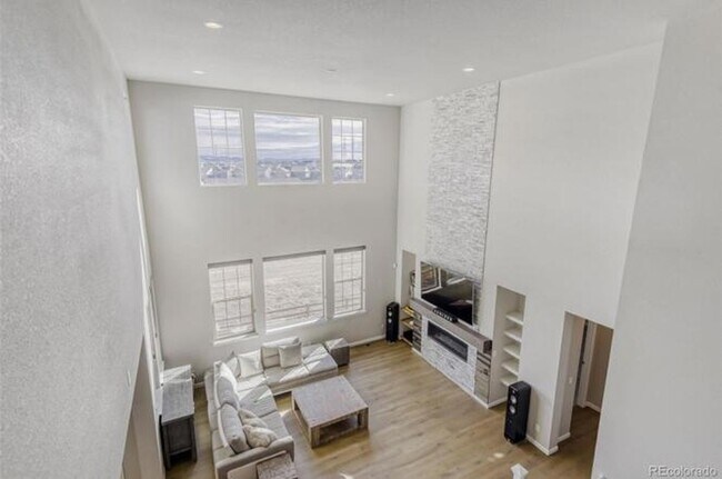 Building Photo - 5 BR/4BA | Newly Renovated Single Family Home | 1-Car Garage Parking | Community Pool!