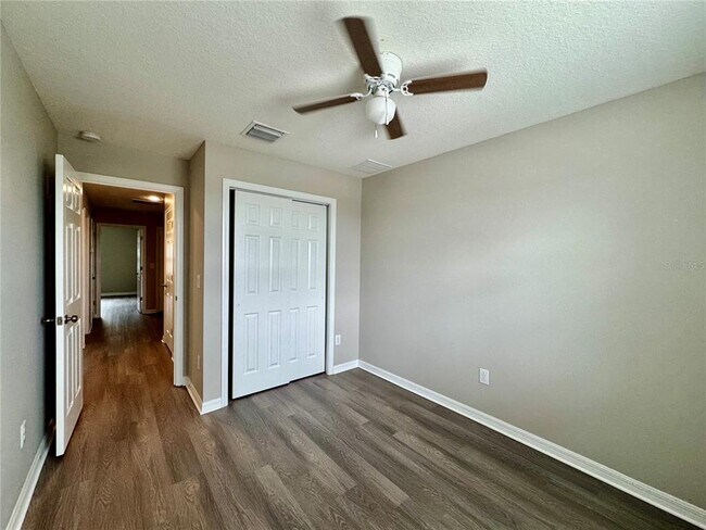 Building Photo - 7208 Grand Elm Dr