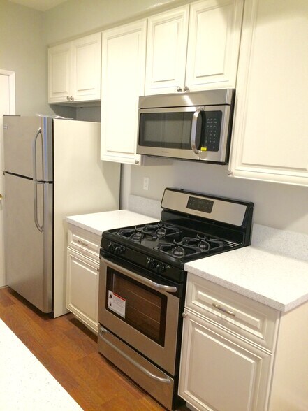 Building Photo - 144 N Wetherly Dr