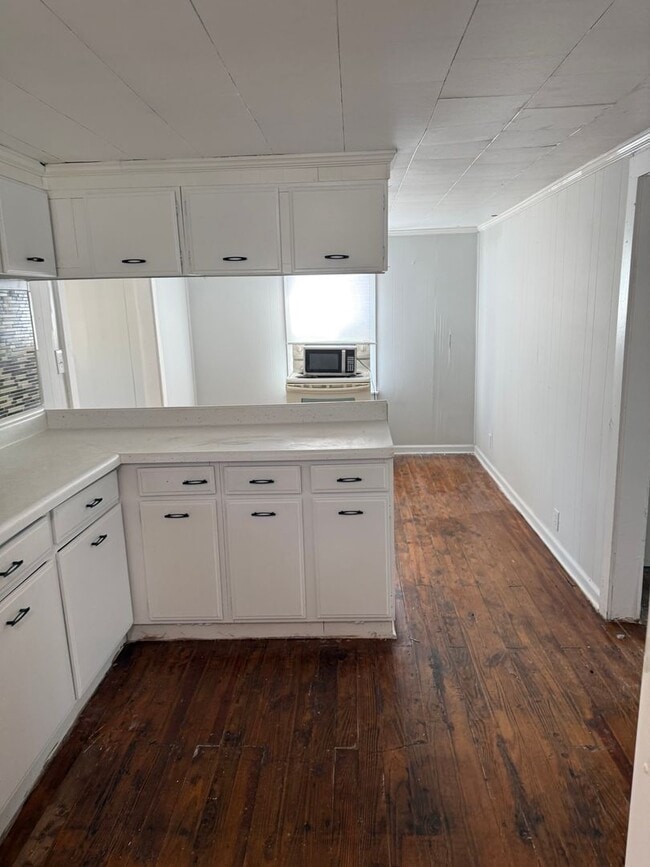 Building Photo - 1307 Fisher St