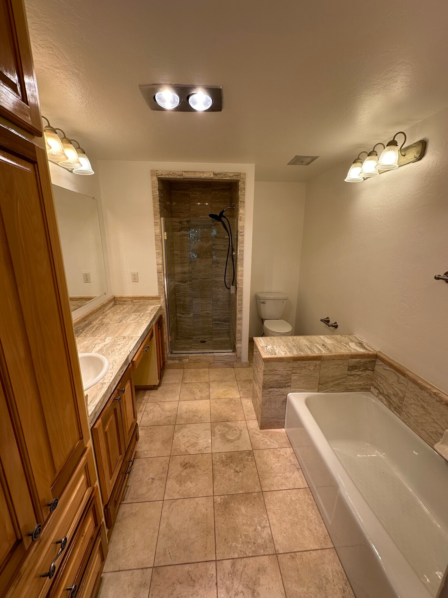 Building Photo - 18 Pepper Way