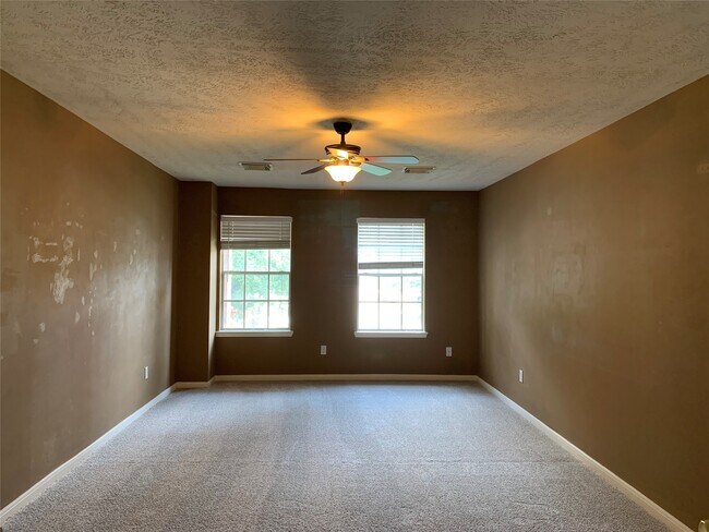 Building Photo - 20703 Riviere Ln