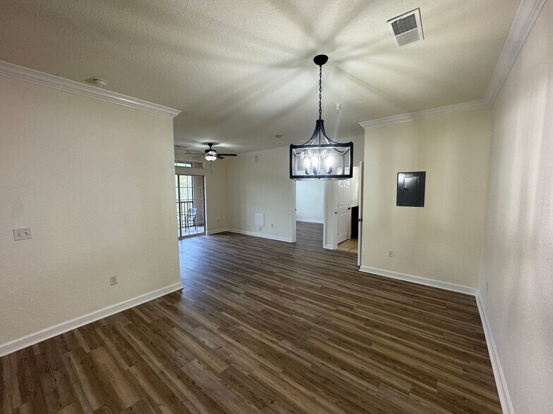 Building Photo - 1301 Tuscan Terrace