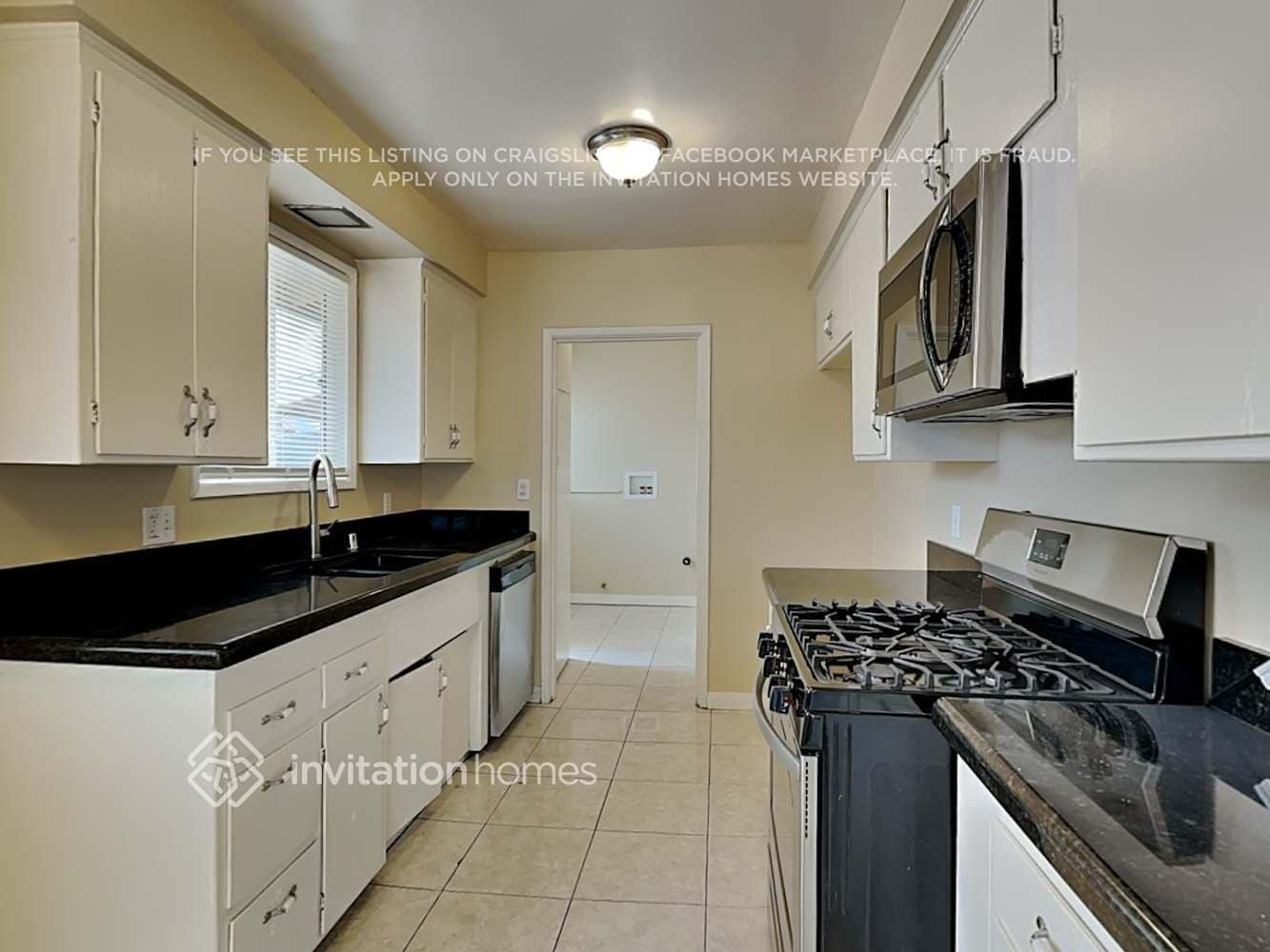 Building Photo - 9256 Swinton Ave