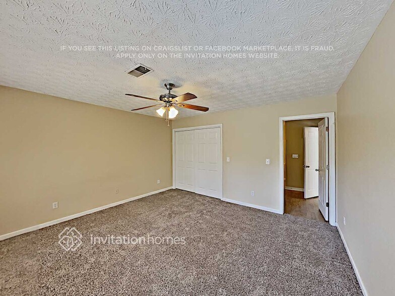 Building Photo - 4059 Oak Ferry Dr NE