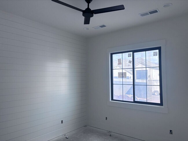 Building Photo - Brand New 6 Bed 4 Bath Rental Near Sand Hollow!