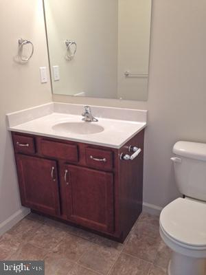 Building Photo - 640 Lantern Ct
