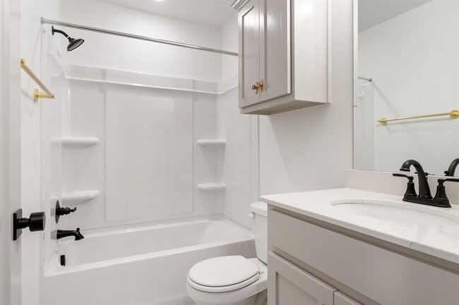 Building Photo - 417 Haven St