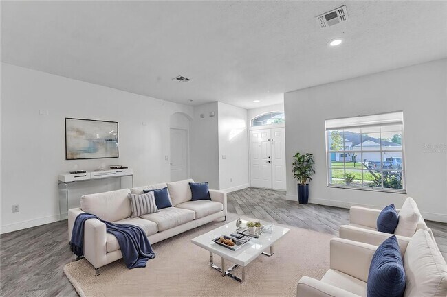 Building Photo - 2031 Wintermere Pointe Dr