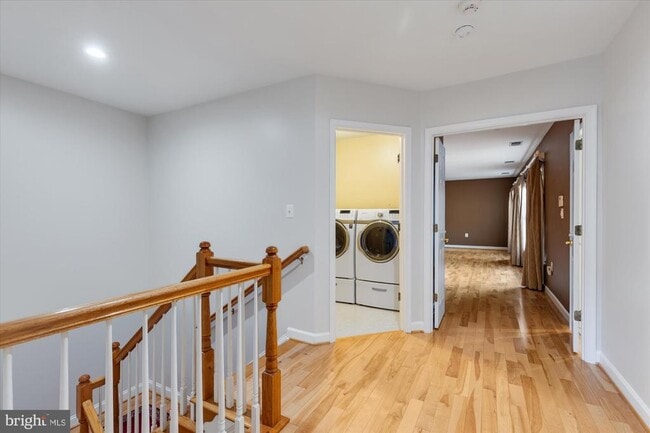 Building Photo - 427 Park Ave