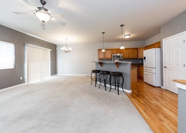 Building Photo - 5607 University Village View