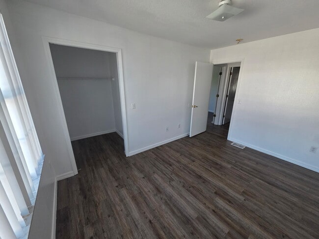 Building Photo - ICW-701 Caribbean Dr.