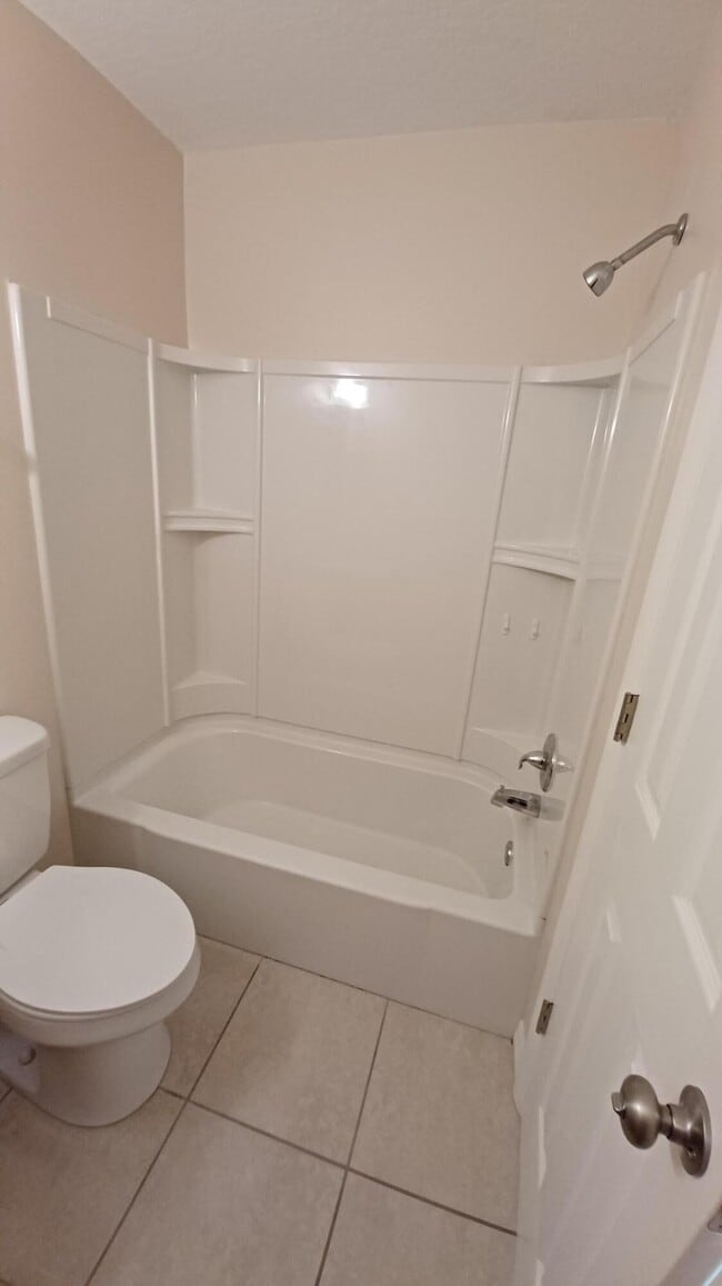 Building Photo - 280 Ulster Ln