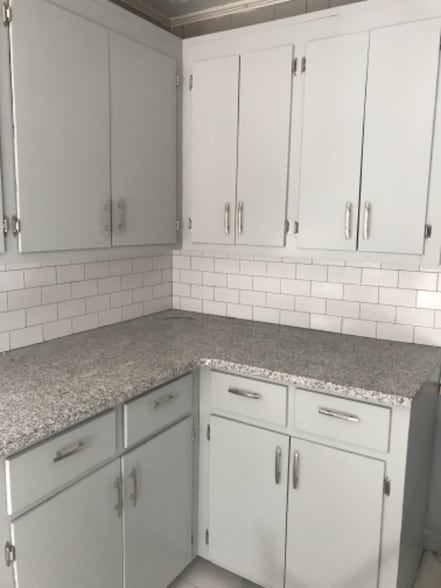 Building Photo - 300 N Hampton Rd