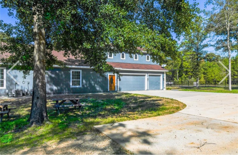 Building Photo - 12446 Willis Waukegan Rd