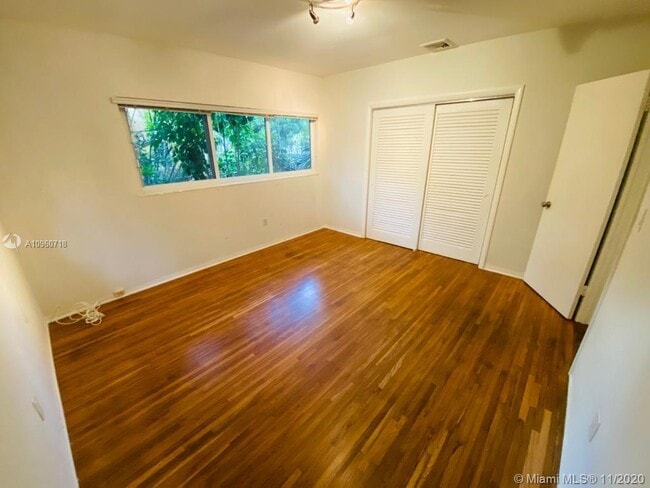 Building Photo - 800 Andalusia Ave