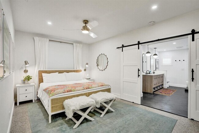 Building Photo - 3206 Robbins Rd