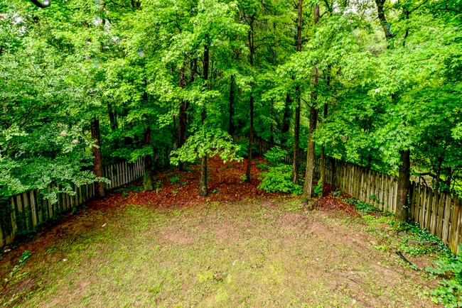 Building Photo - 3627 Chestnut Dr