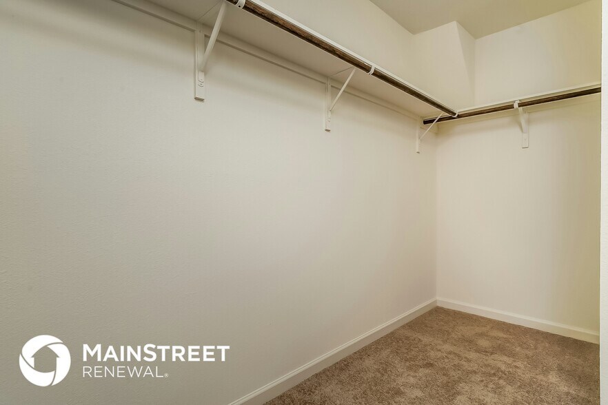 Building Photo - 520 Horn St