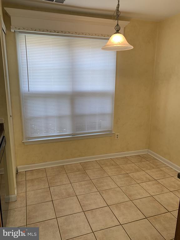 Building Photo - 22319 Mayfield Sq