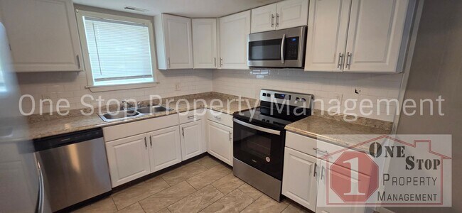 Building Photo - 8408 E 93rd Terrace