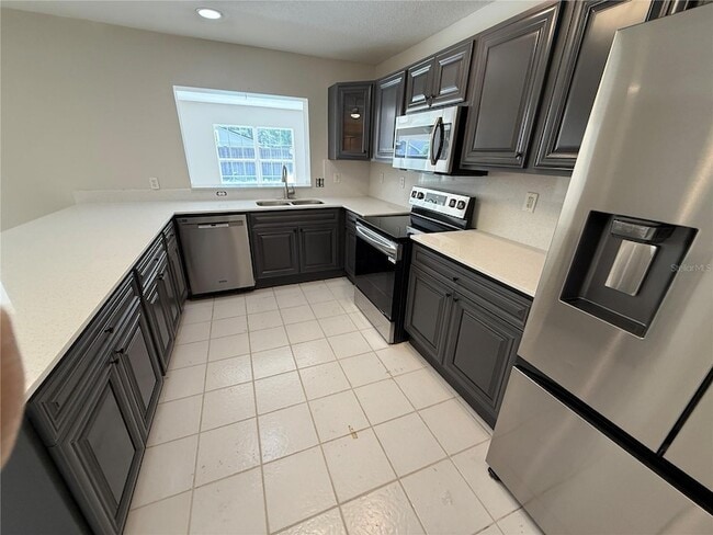 Building Photo - 641 Brookside Rd