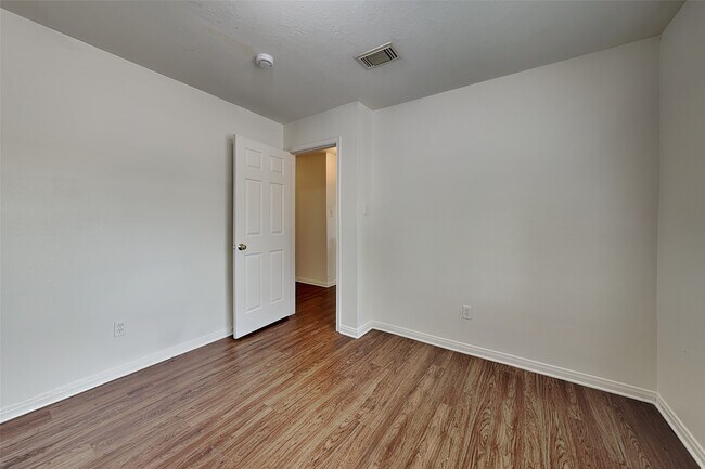 Building Photo - 5211 Sherilynn Dr