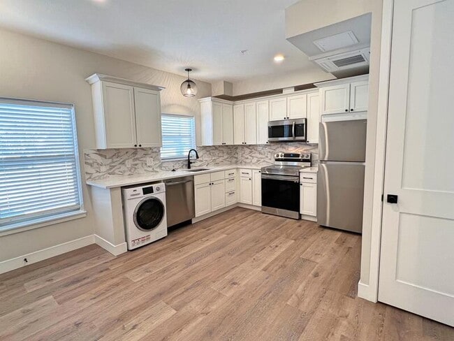 Building Photo - 3327 Tejon St