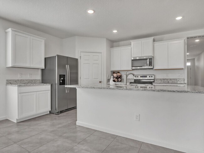 Building Photo - 7508 Tourmaline Dr