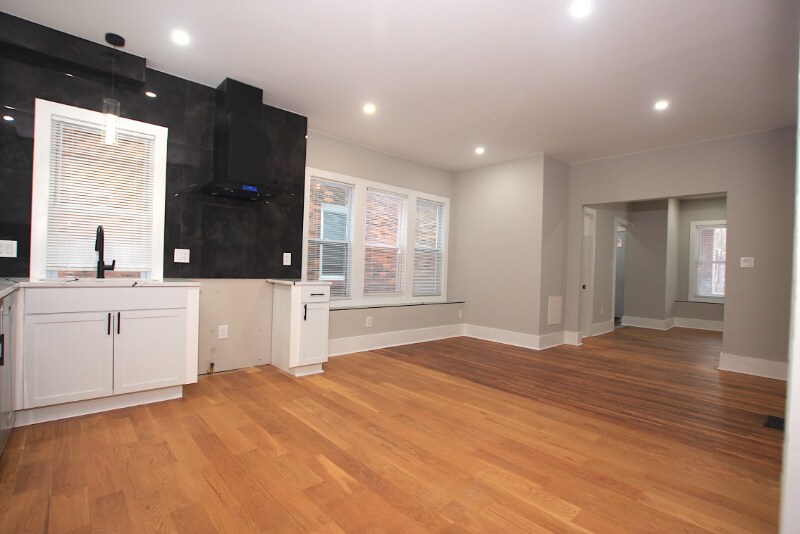 Building Photo - 5014 Seminole St