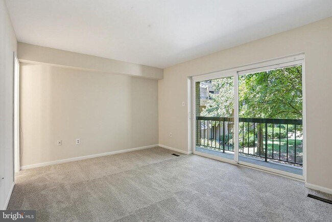 Building Photo - 5139 Dudley Ln