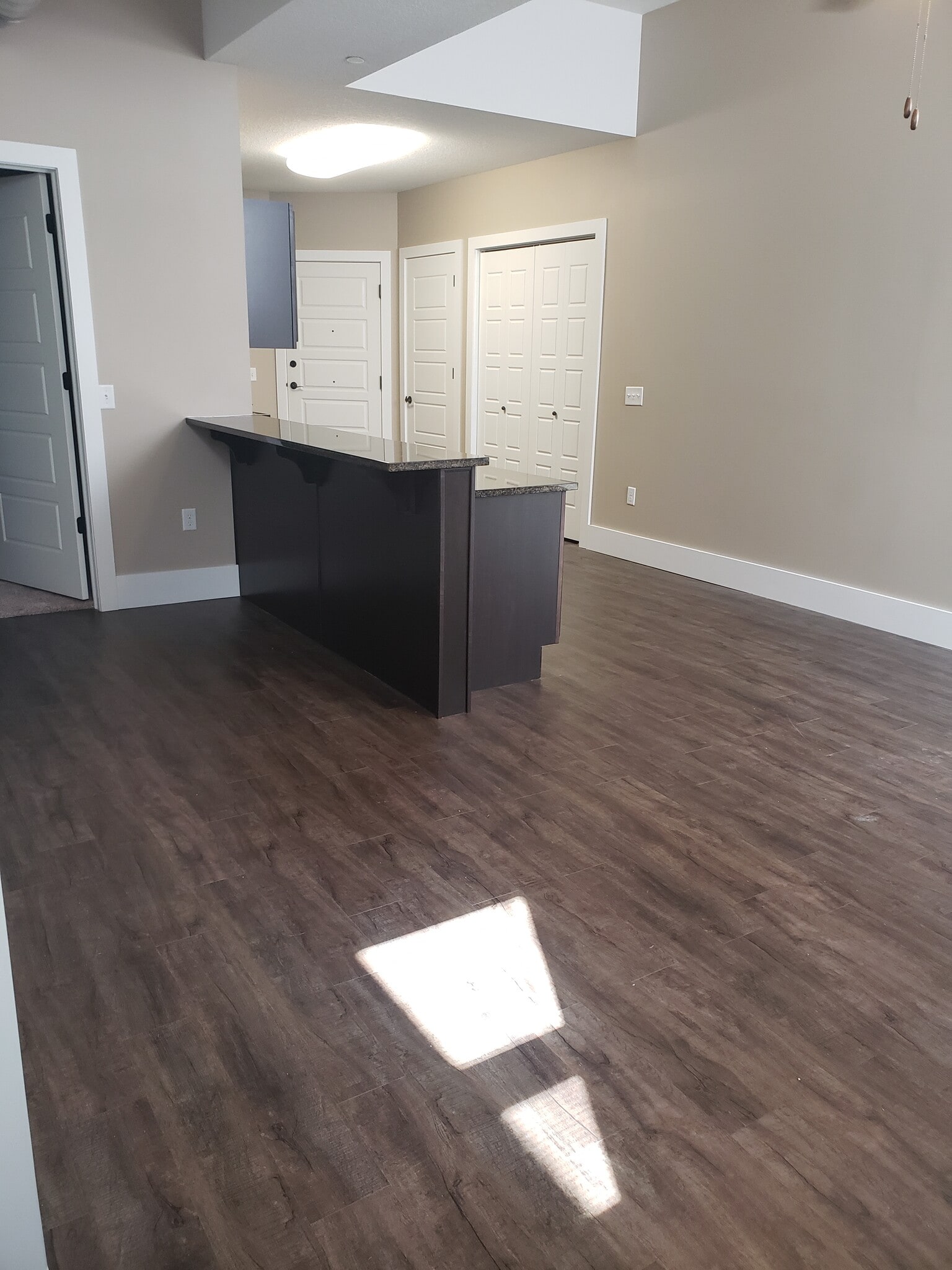 Building Photo - 2212 E 12th St