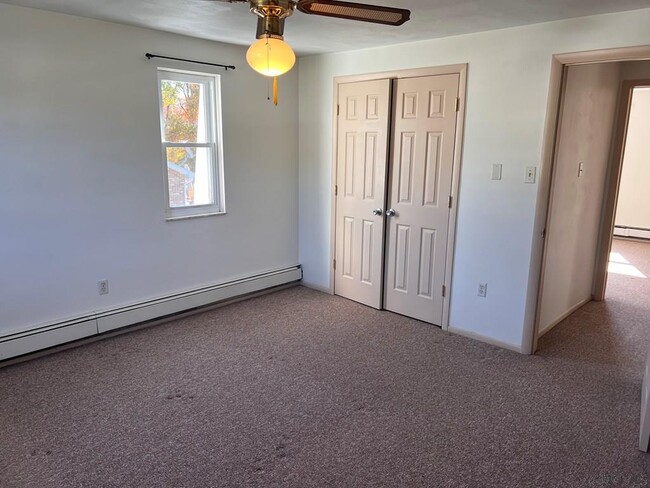 Building Photo - 120-122 Berkey Dr