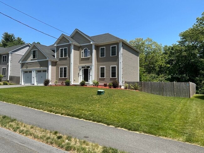 Building Photo - 53 Wellesley Rd Ext