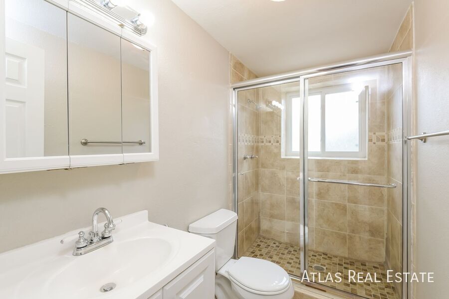 Building Photo - 11436 W Kentucky Dr